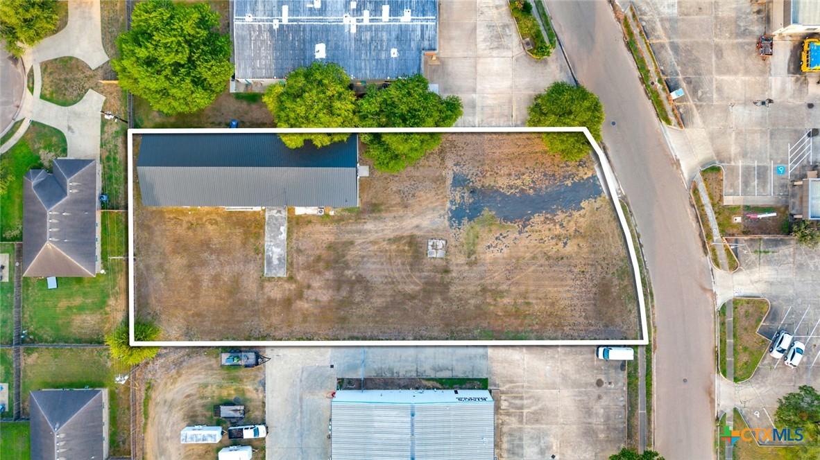 main property photo 23