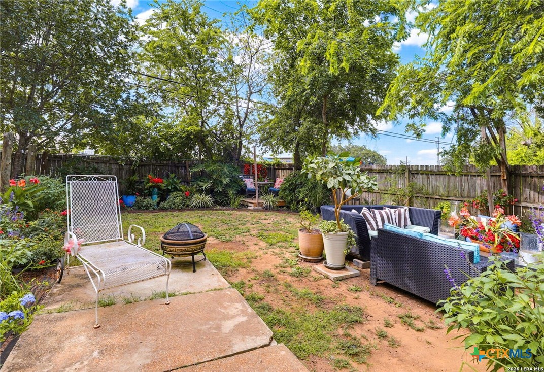 main property photo 10