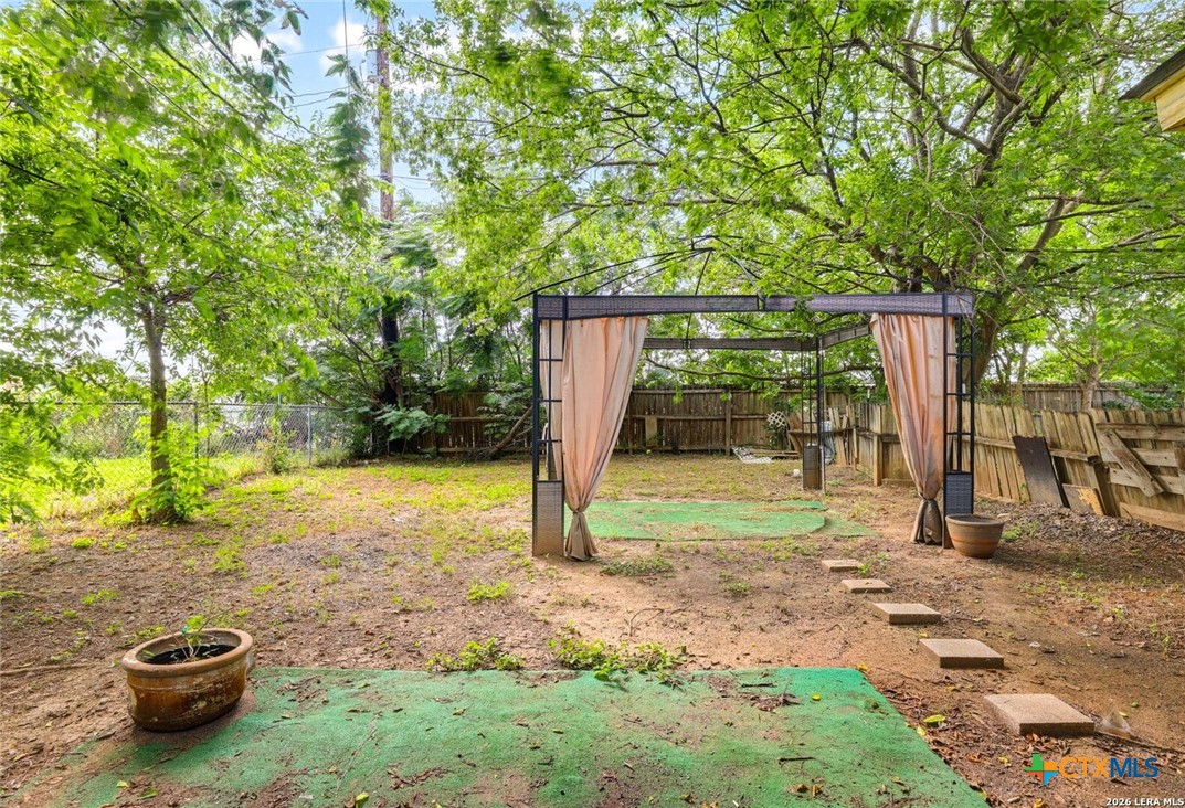 main property photo 23