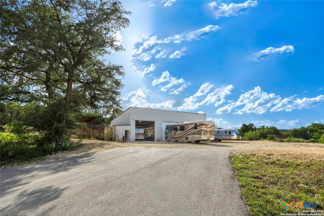 main property photo 13