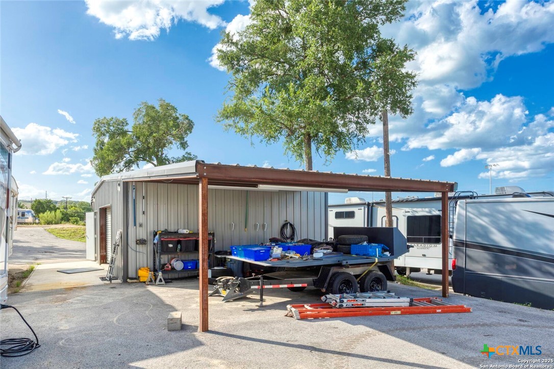 main property photo 19