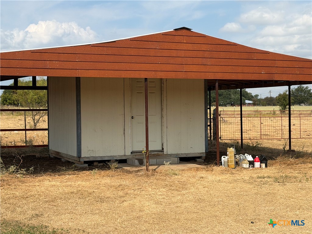 main property photo 32