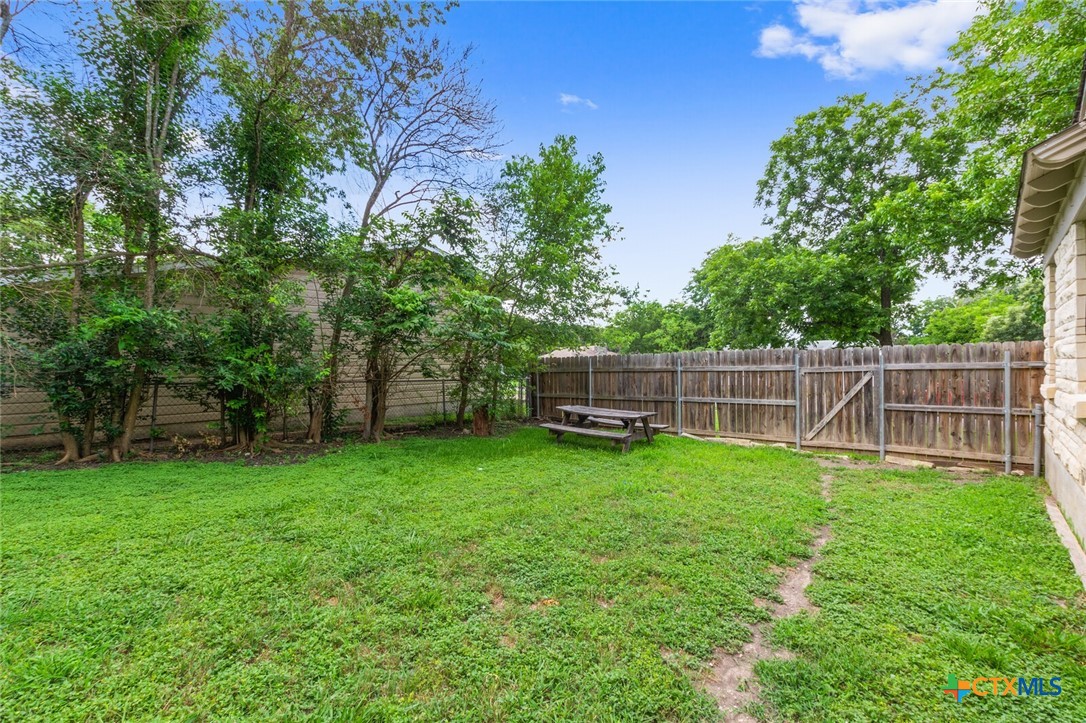 main property photo 11