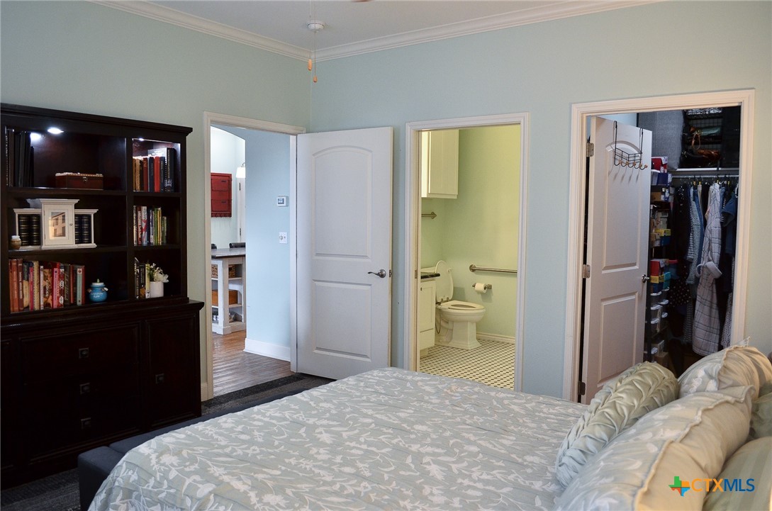 main property photo 29