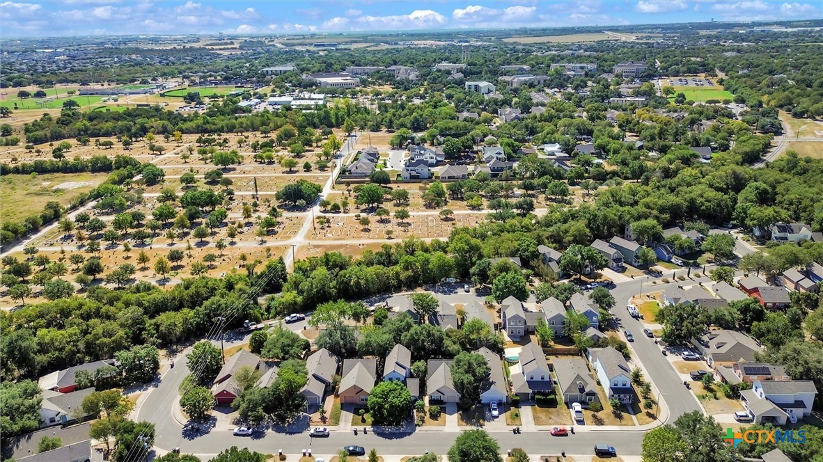 main property photo 37
