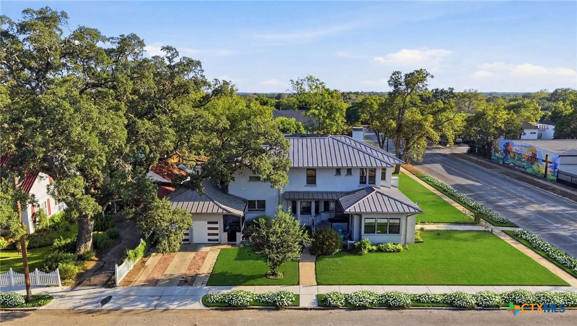 main property photo 33