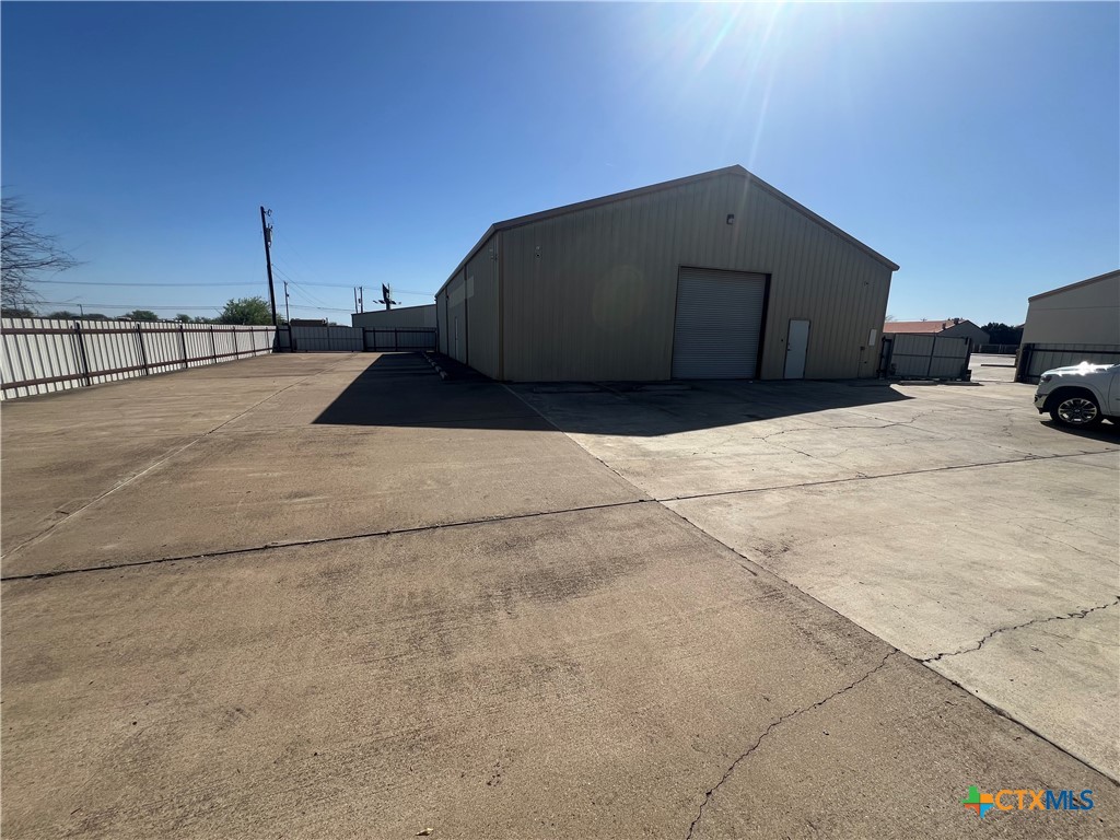 main property photo 8