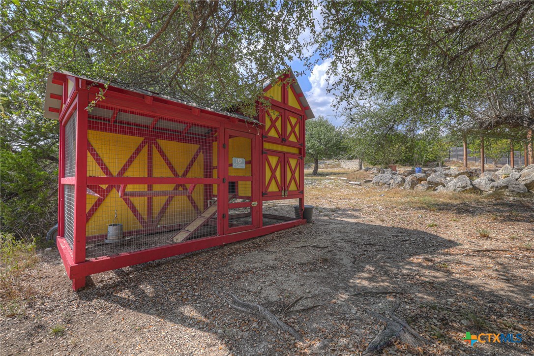main property photo 41