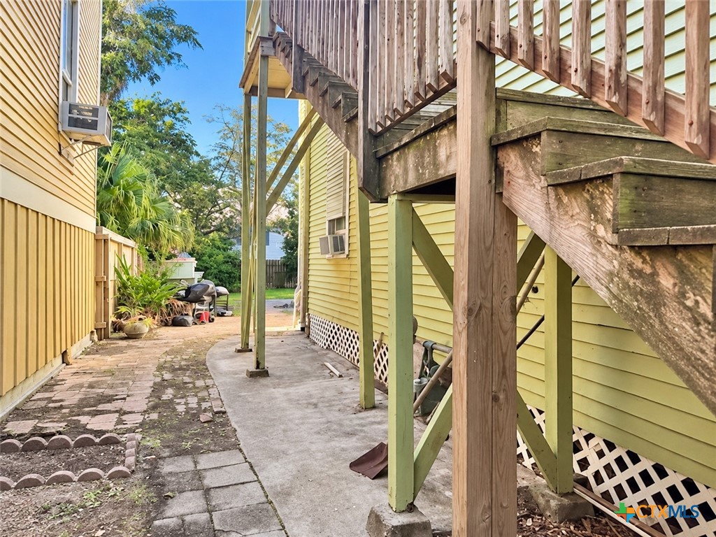 main property photo 9
