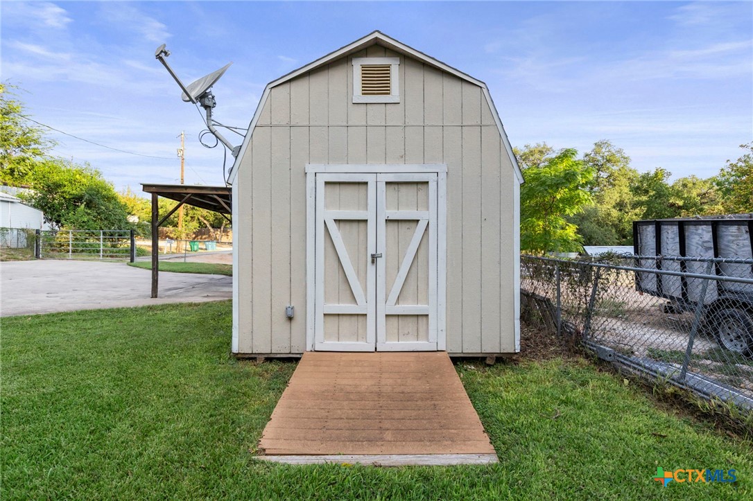 main property photo 35