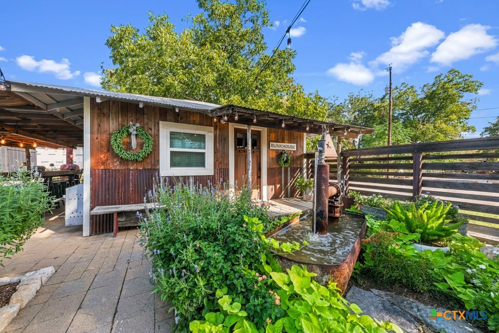 main property photo 31