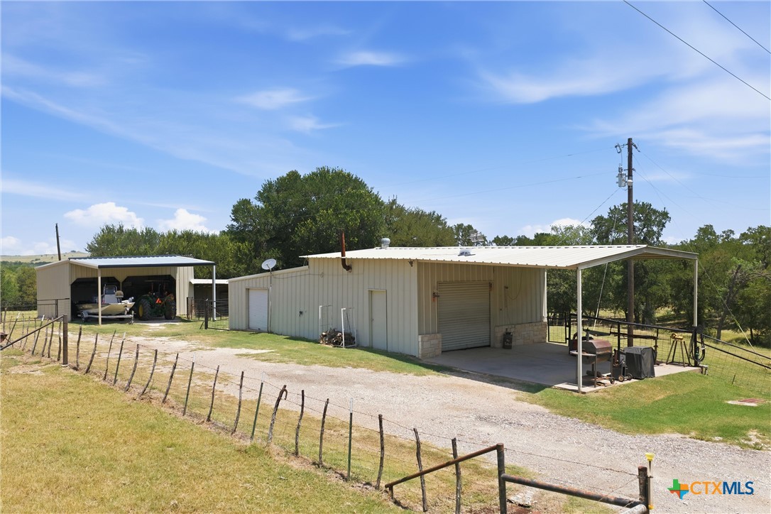 main property photo 31