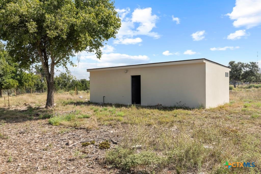 main property photo 10