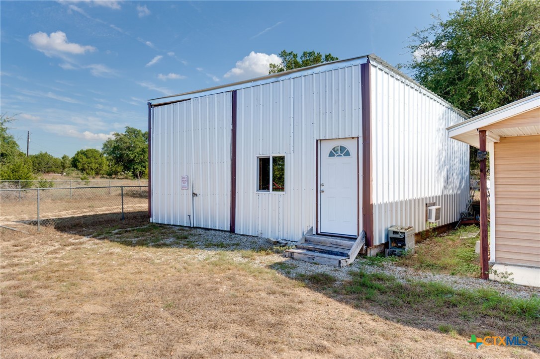 main property photo 40