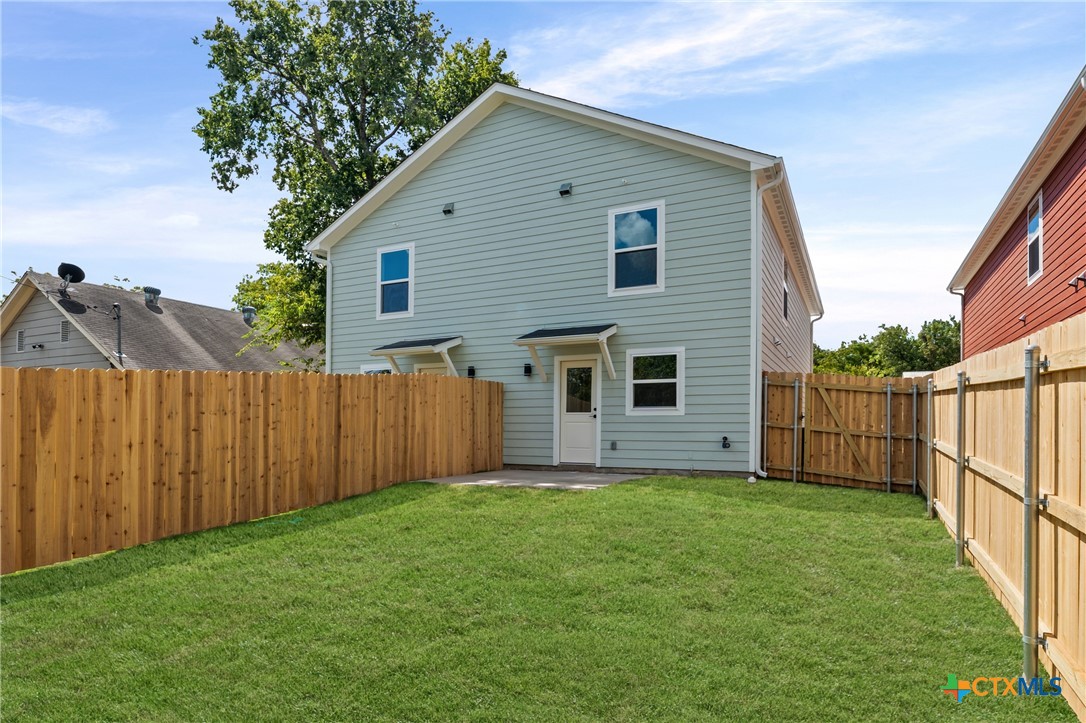 main property photo 3