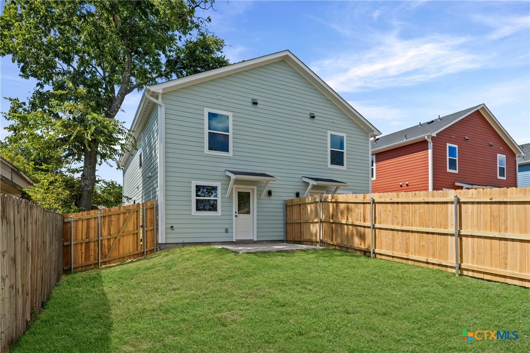 main property photo 3