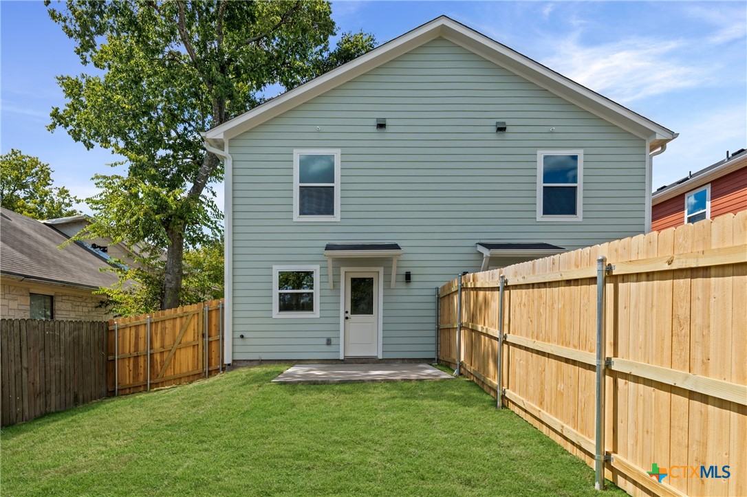main property photo 4