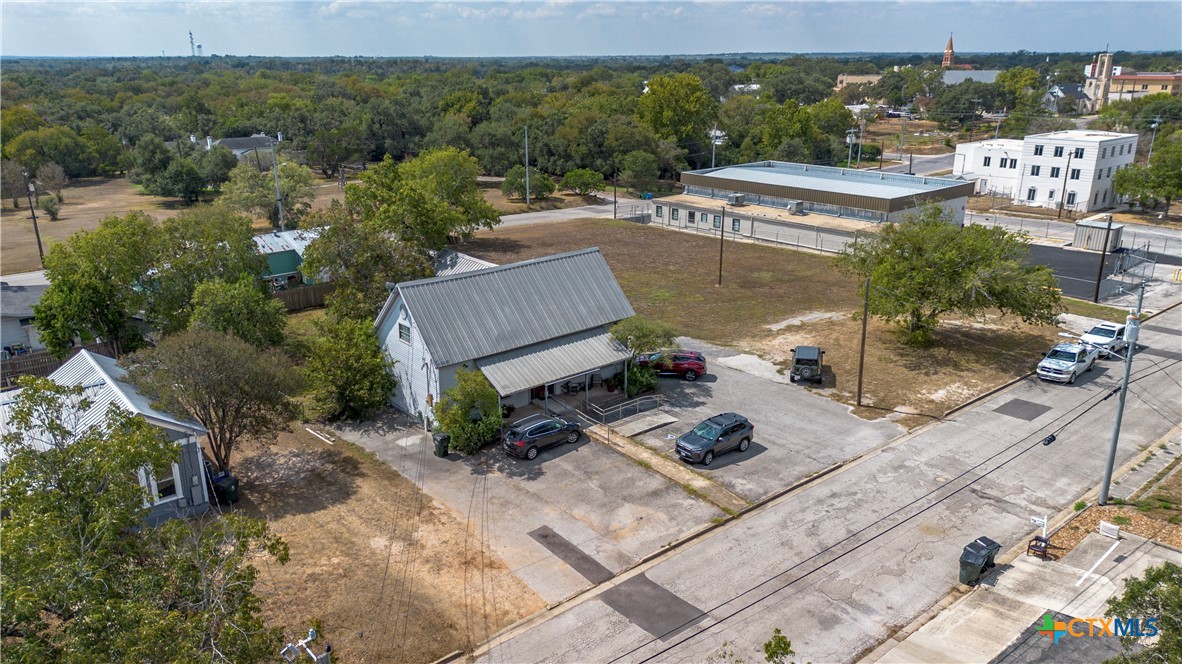 main property photo 19