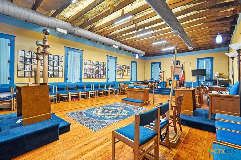 main property photo 21
