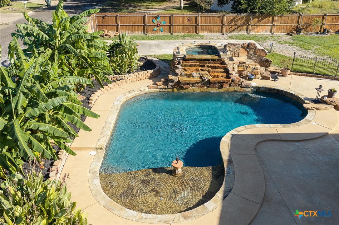 main property photo 35