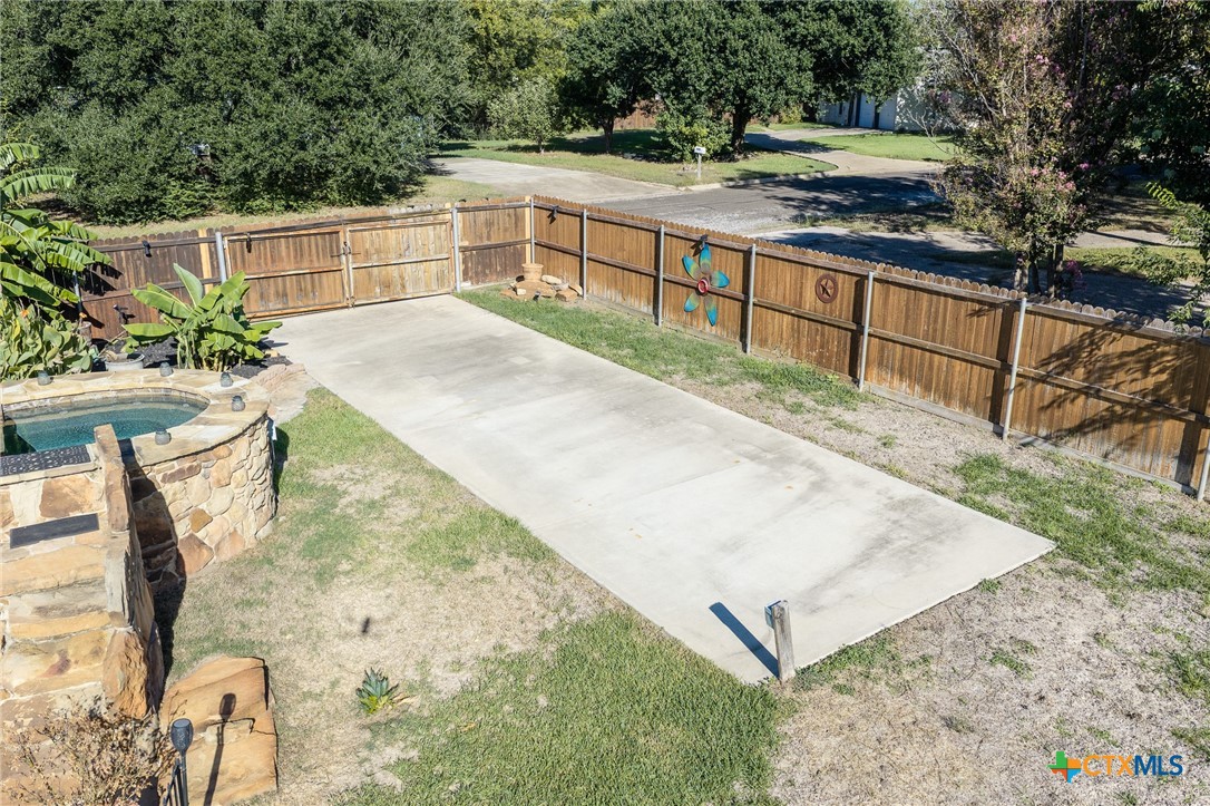main property photo 43