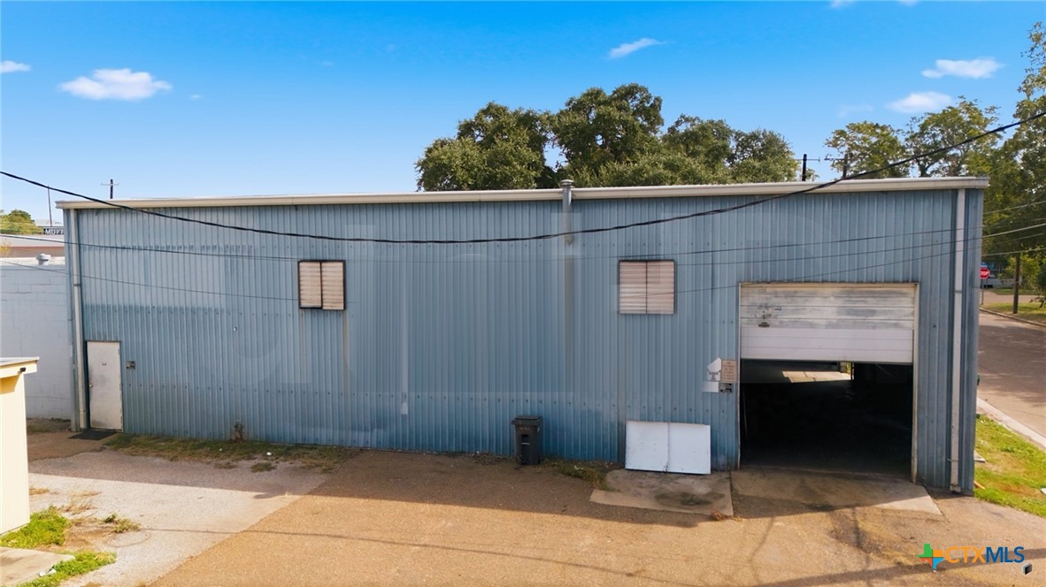 main property photo 23