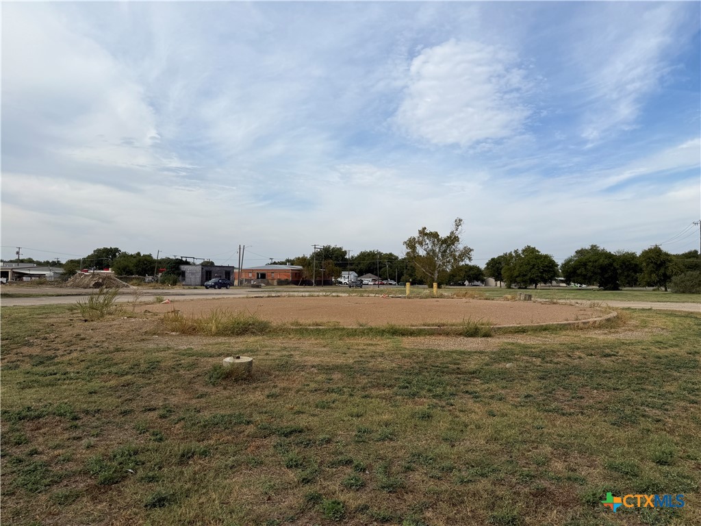 main property photo 10