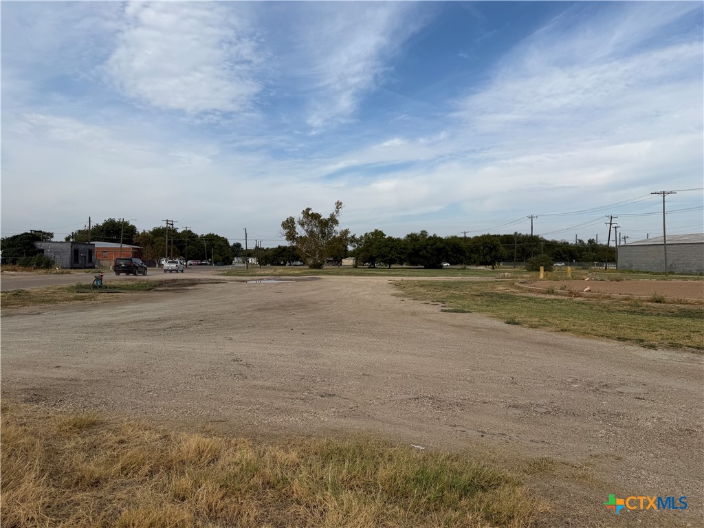 main property photo 11