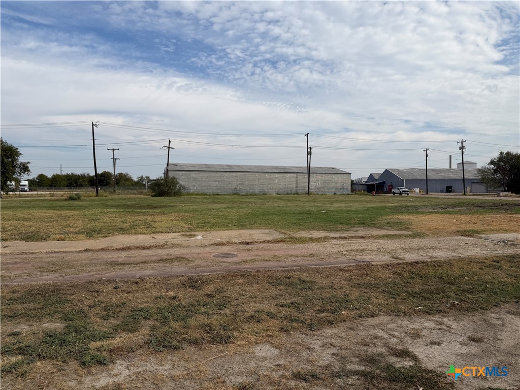 main property photo 16