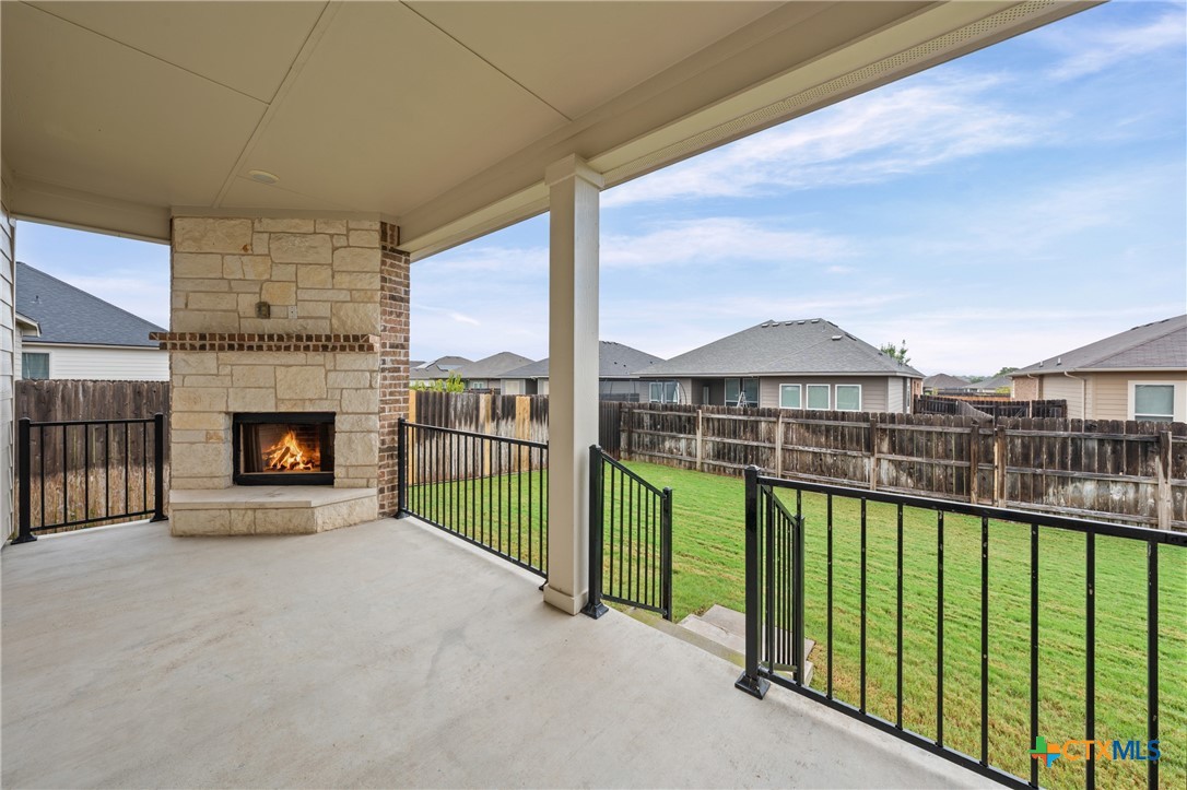 main property photo 28