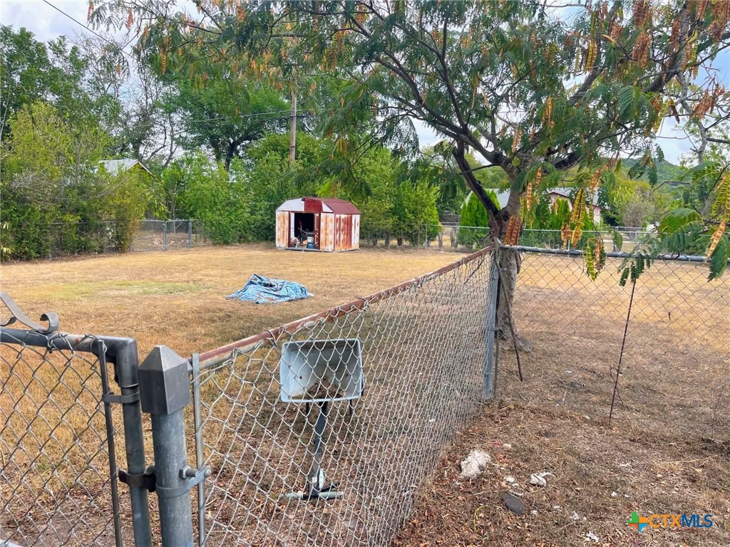 main property photo 17
