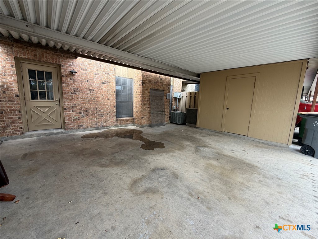 main property photo 11