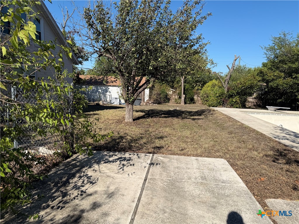 main property photo 6
