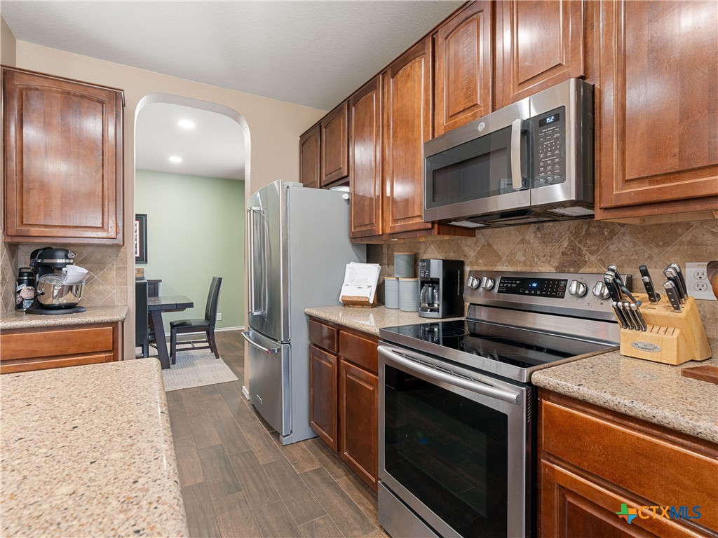 main property photo 9