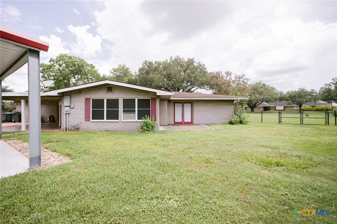 main property photo 8