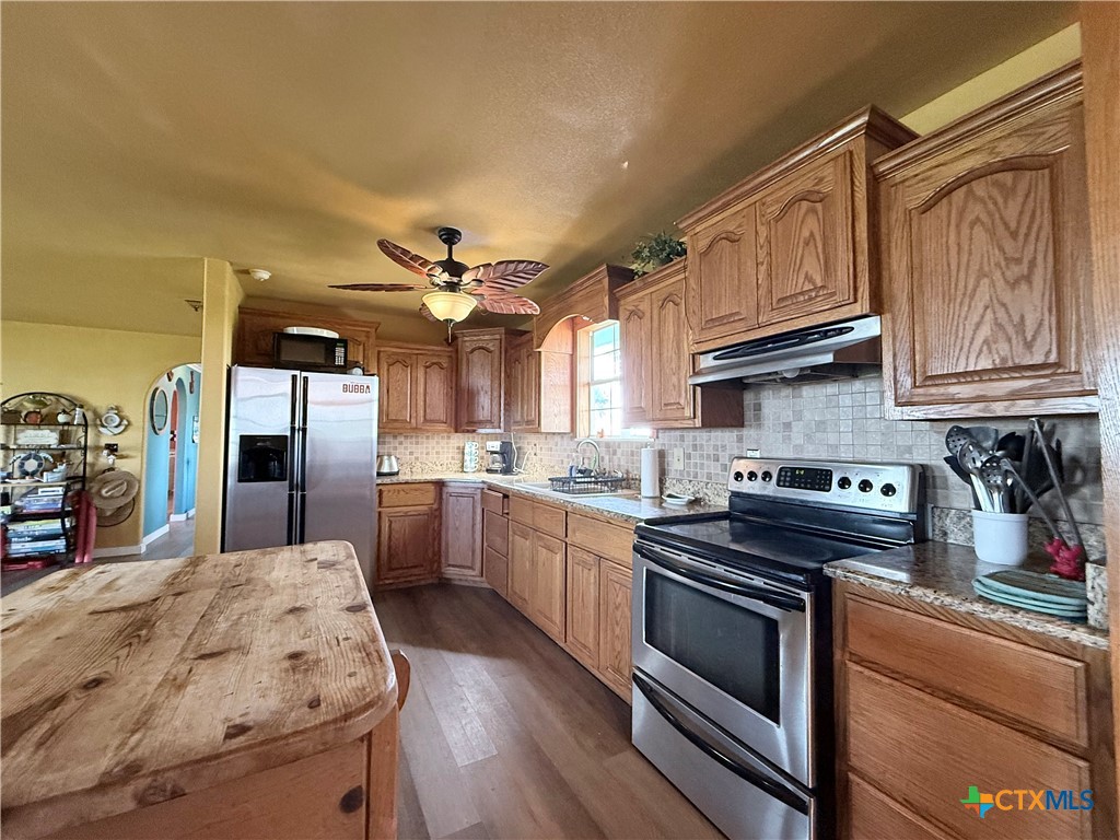 main property photo 17