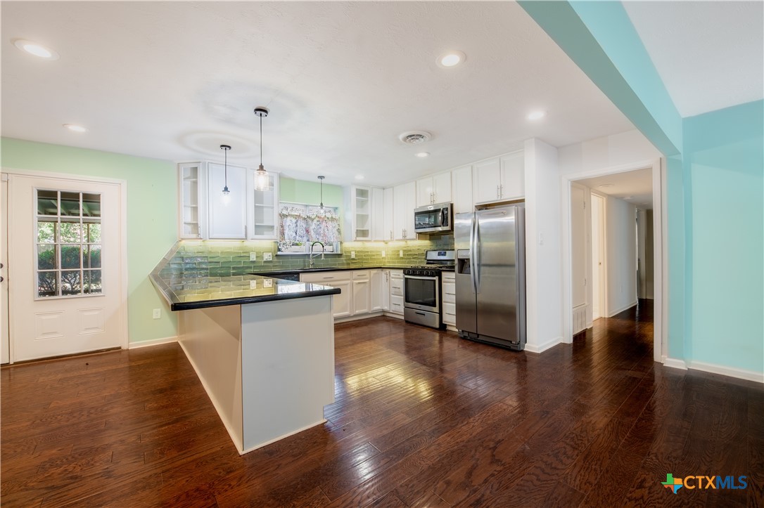 main property photo 5