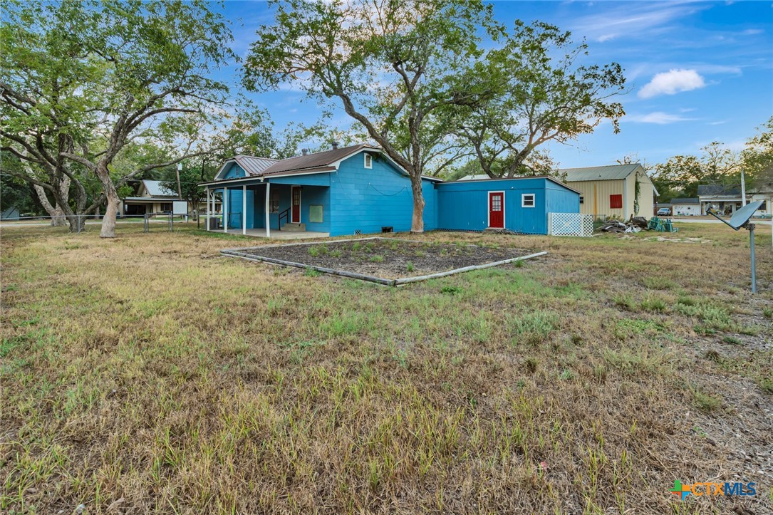 main property photo 45