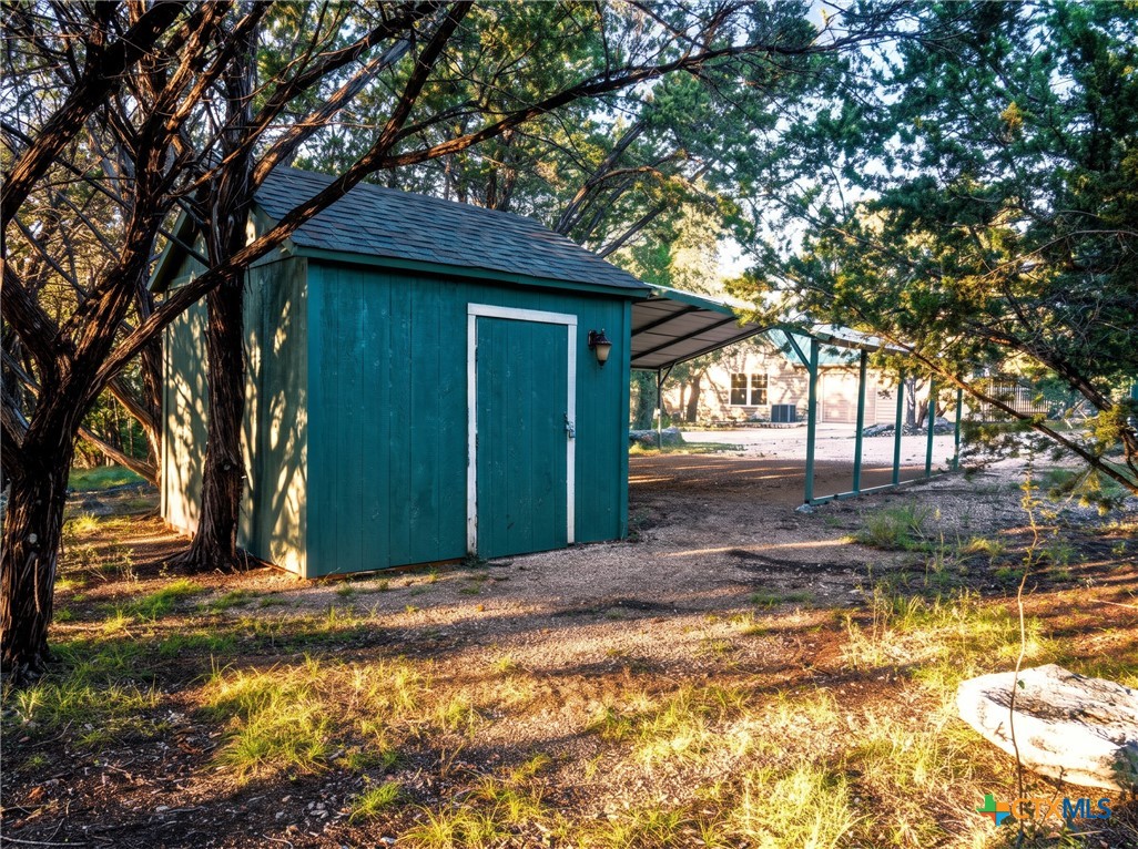 main property photo 41