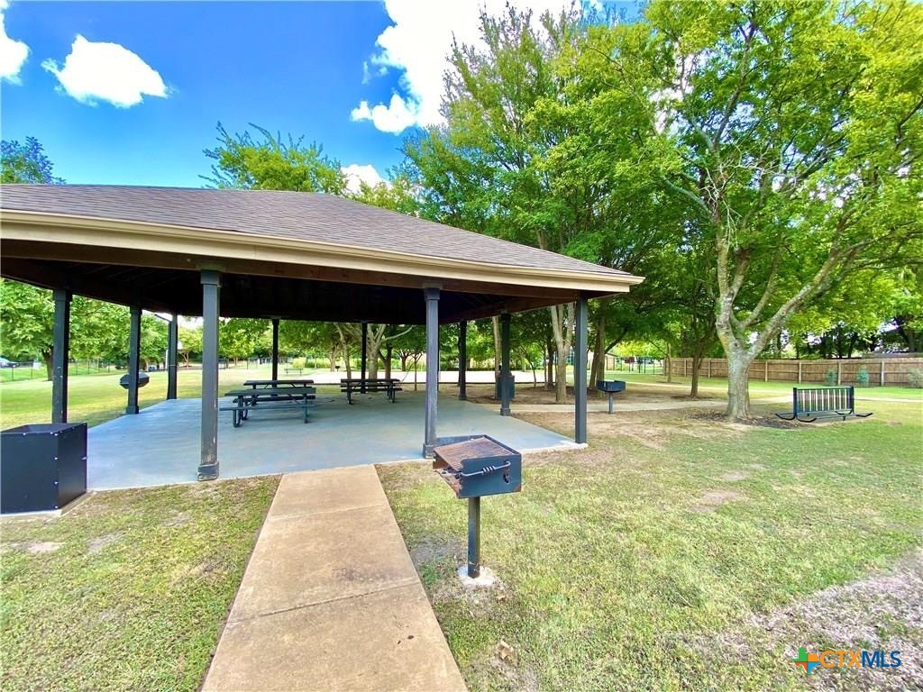 main property photo 37
