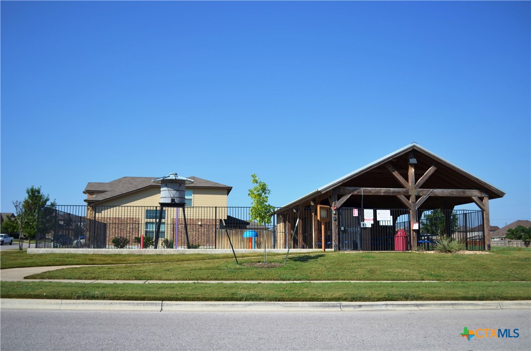 main property photo 36