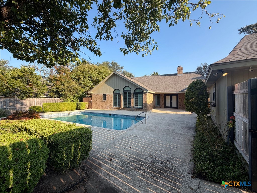 main property photo 4