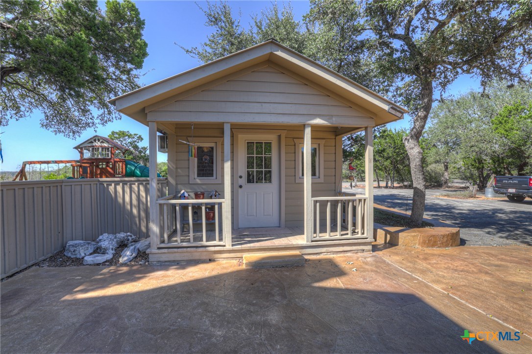 main property photo 39