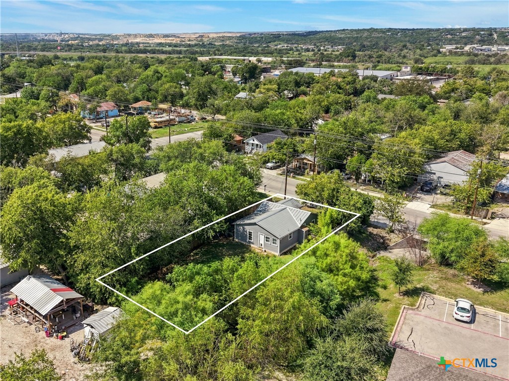 main property photo 31