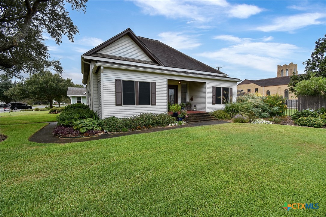main property photo 45