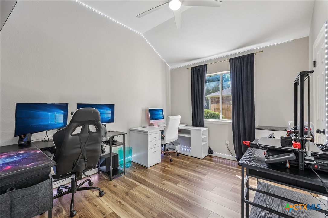 main property photo 18