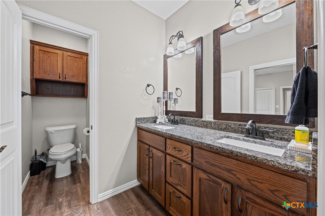 main property photo 13