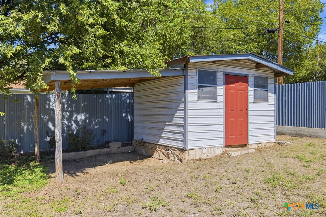 main property photo 32