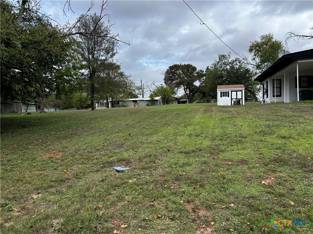 main property photo 28