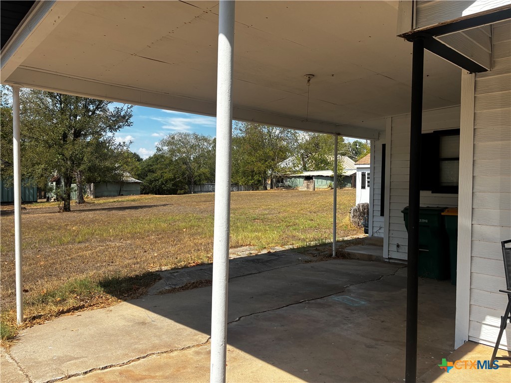 main property photo 6